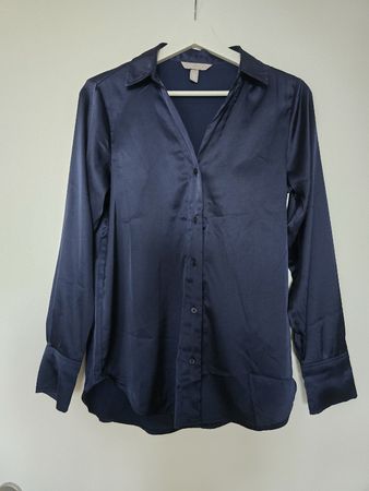 Bluse von H&M dunkelblau Grösse XS einwandfreier Zustand