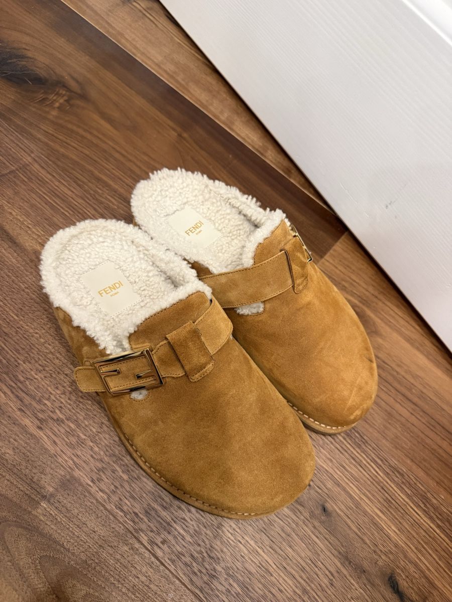 Fendi Herrenschuhe: Fendi Slipper Mules NEU – Gebraucht aus Ellighausen von privateseller 1