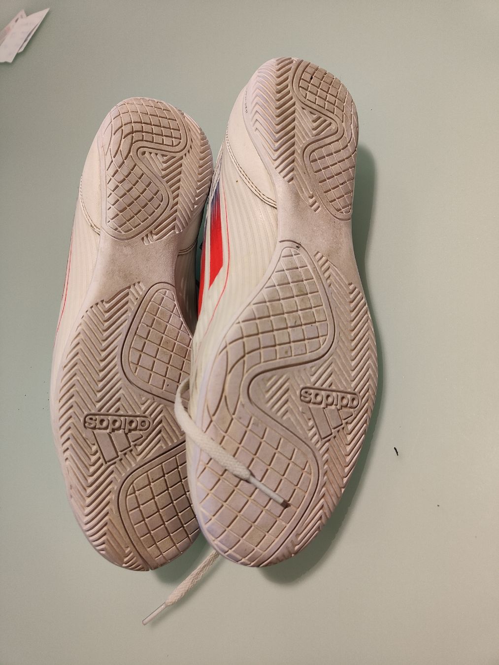 Scarpe da uomo: Adidas Hallenschuh Grösse 46 – Usato da Leibstadt venduto da winterzeit2000 1
