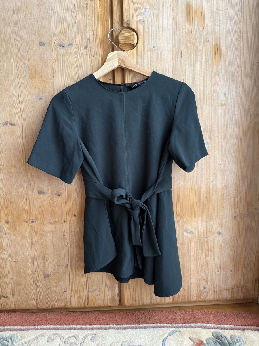 Zara Tops: Zara dark green top – Gebraucht aus Zürich von Eb_ 1