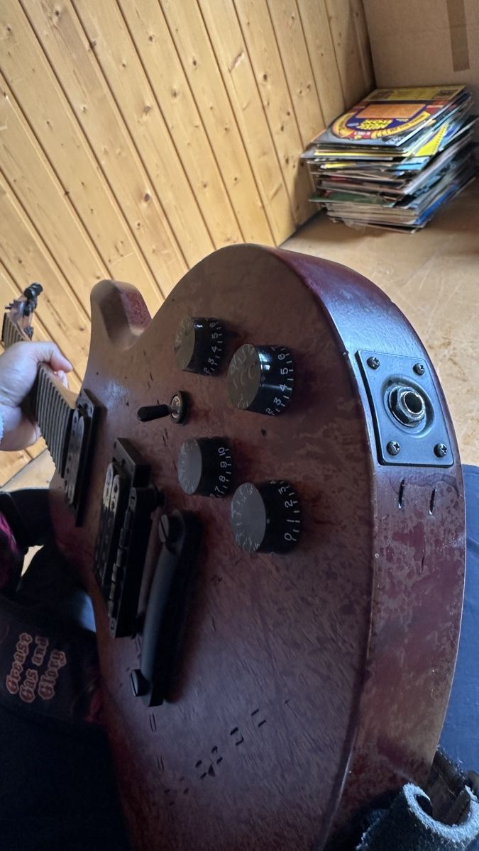 Washburn Musikinstrumente: Washburn Idol E-Gitarre + Hercules-Ständer – Gebraucht aus Niederlenz von CHAUsHypeWorld 6