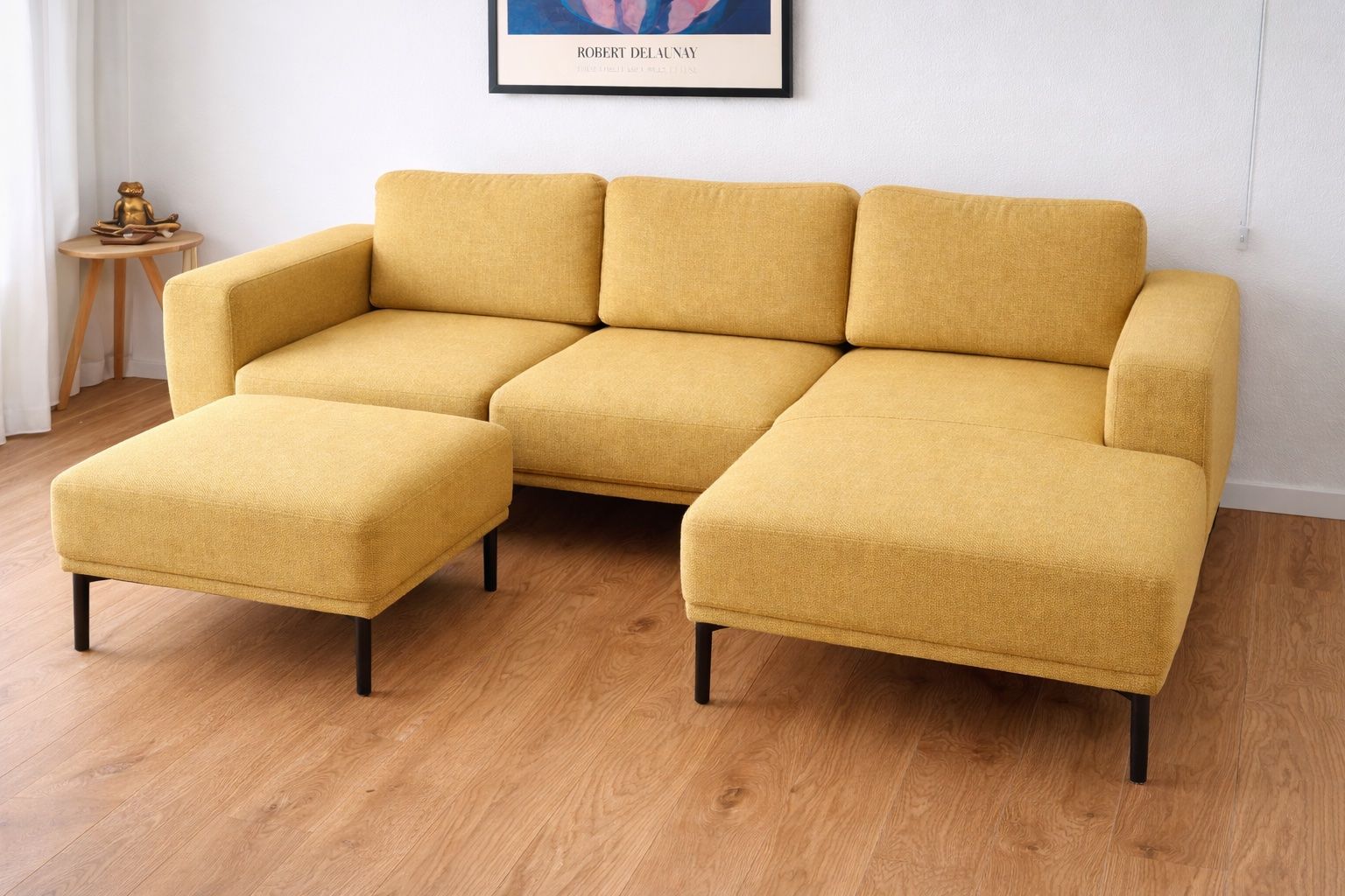 Divani: Moderne Eckcouch mit Beistellhocker – Senfgelb – Usato da Chur venduto da smu_c986