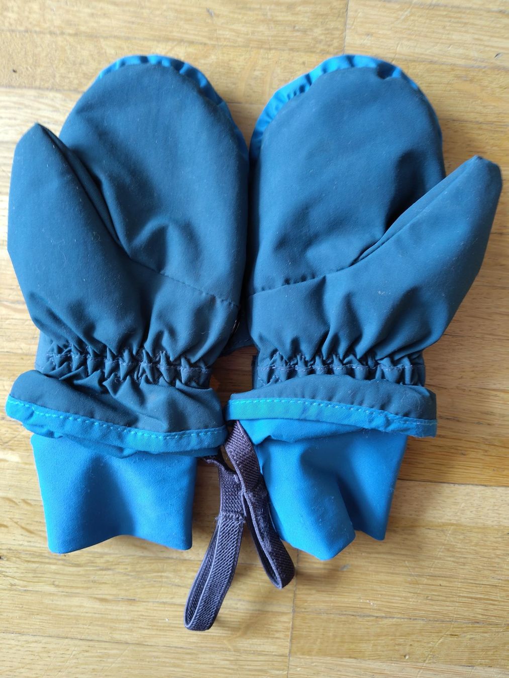 Finkid Guanti: Handschuh Kleinkind Finkid – Usato da Biel/Bienne venduto da Creager 1