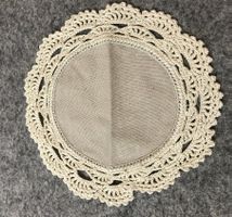 Zierdecklein rund, Handarbeit 17cm