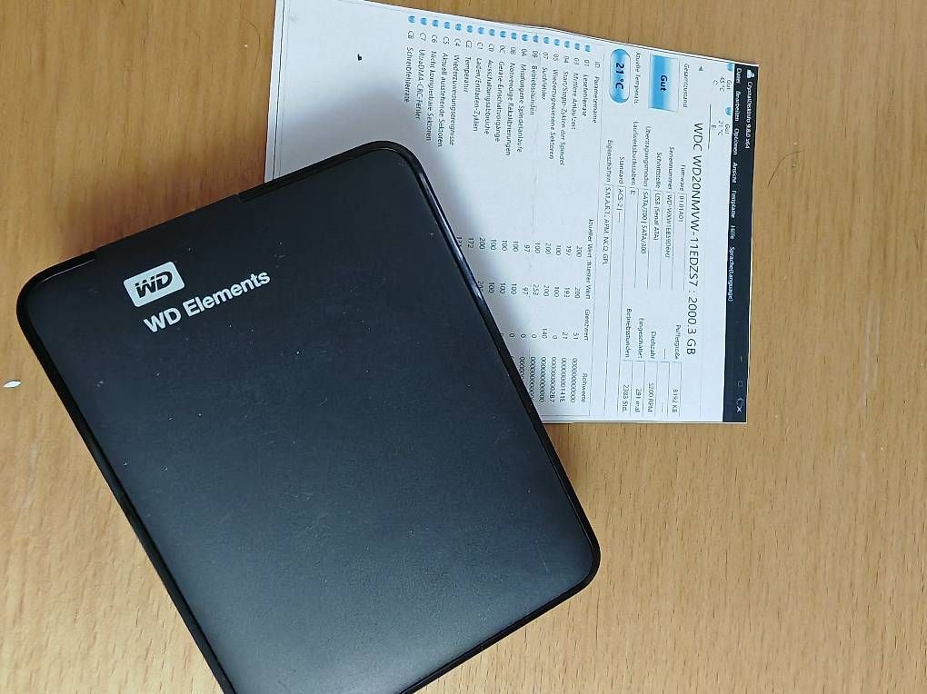 Dischi rigidi: Externe Festplatte 2TB von Western Digital – Usato da Altbüron venduto da Previa0