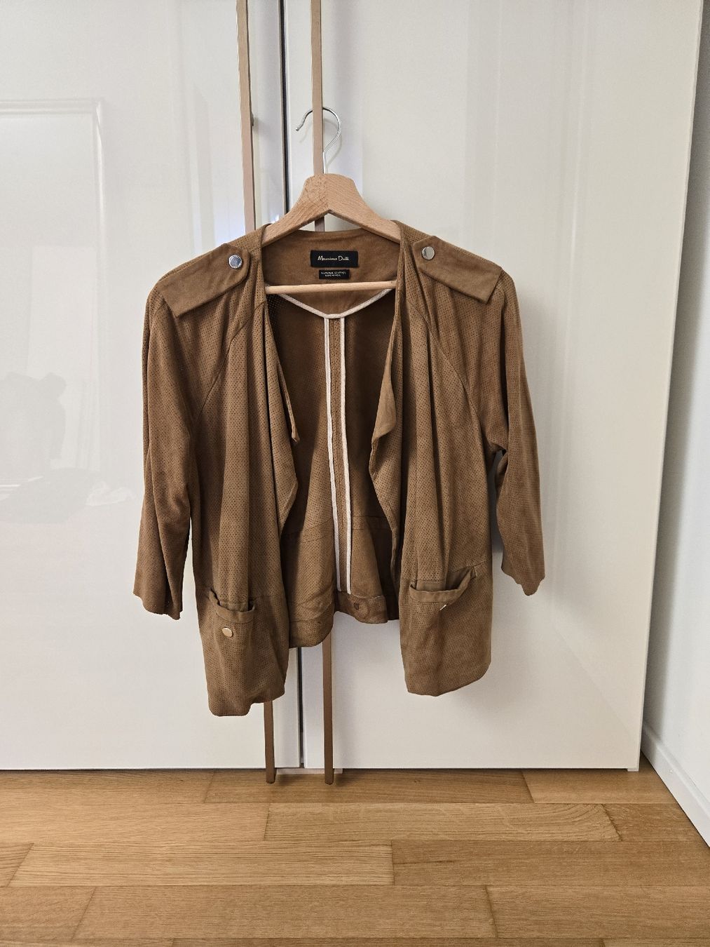 Vestes: Massimo Dutti Suede Jacket Brown Size S Good Condition – D'occasion à Obfelden par feeeenn