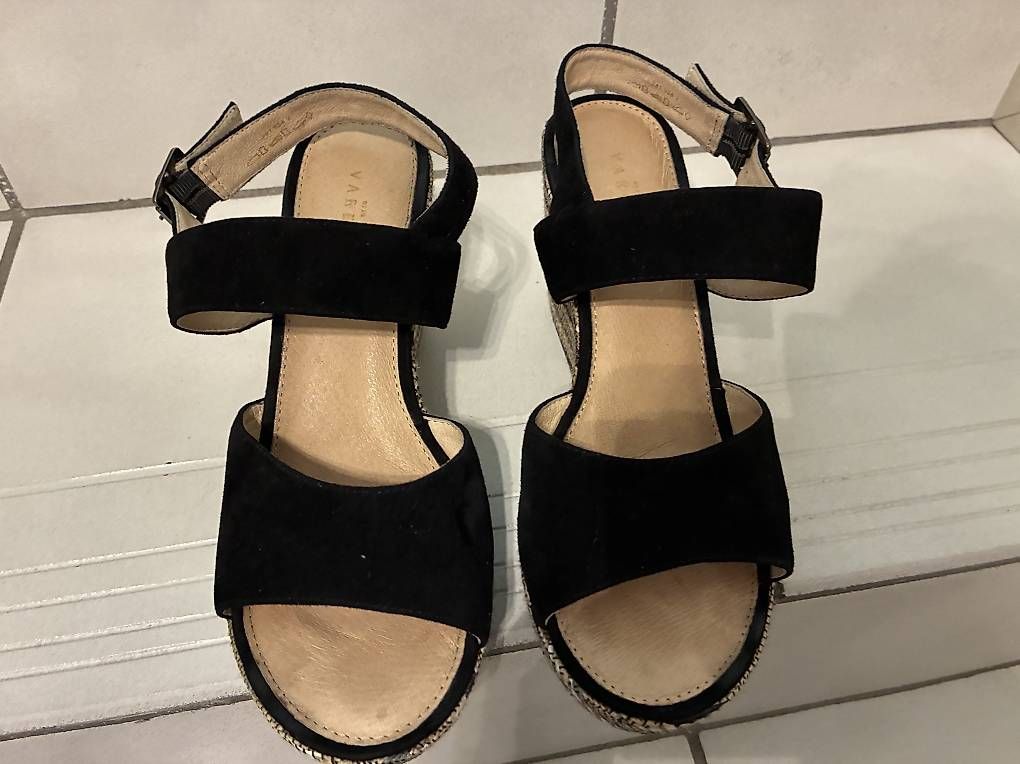 Damenschuhe: Vendo sandali – Gebraucht aus Losone von car_2cl8 2