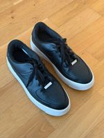 Nike Air Force 1 Plateau Schwarz - Damenschuhe, Gr. 40