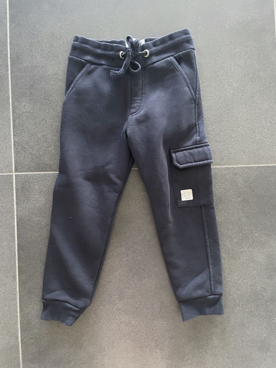 Pantaloni: Trainerhose / Hose Gr. 104/110 – Usato da Aesch ZH venduto da lawas