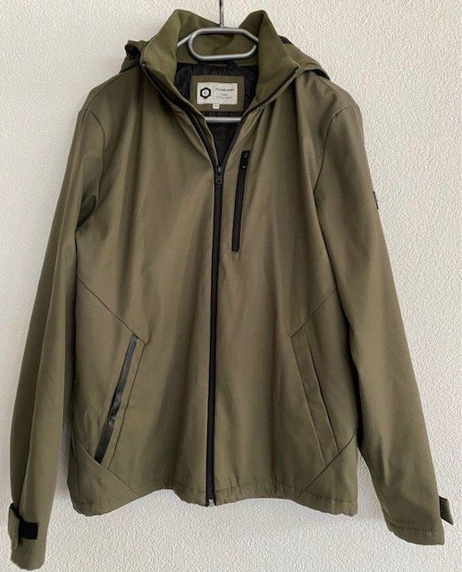 Jack & Jones Giacche: Herren Softshelljacke Gr. M, khaki – Usato da Ergisch venduto da July64