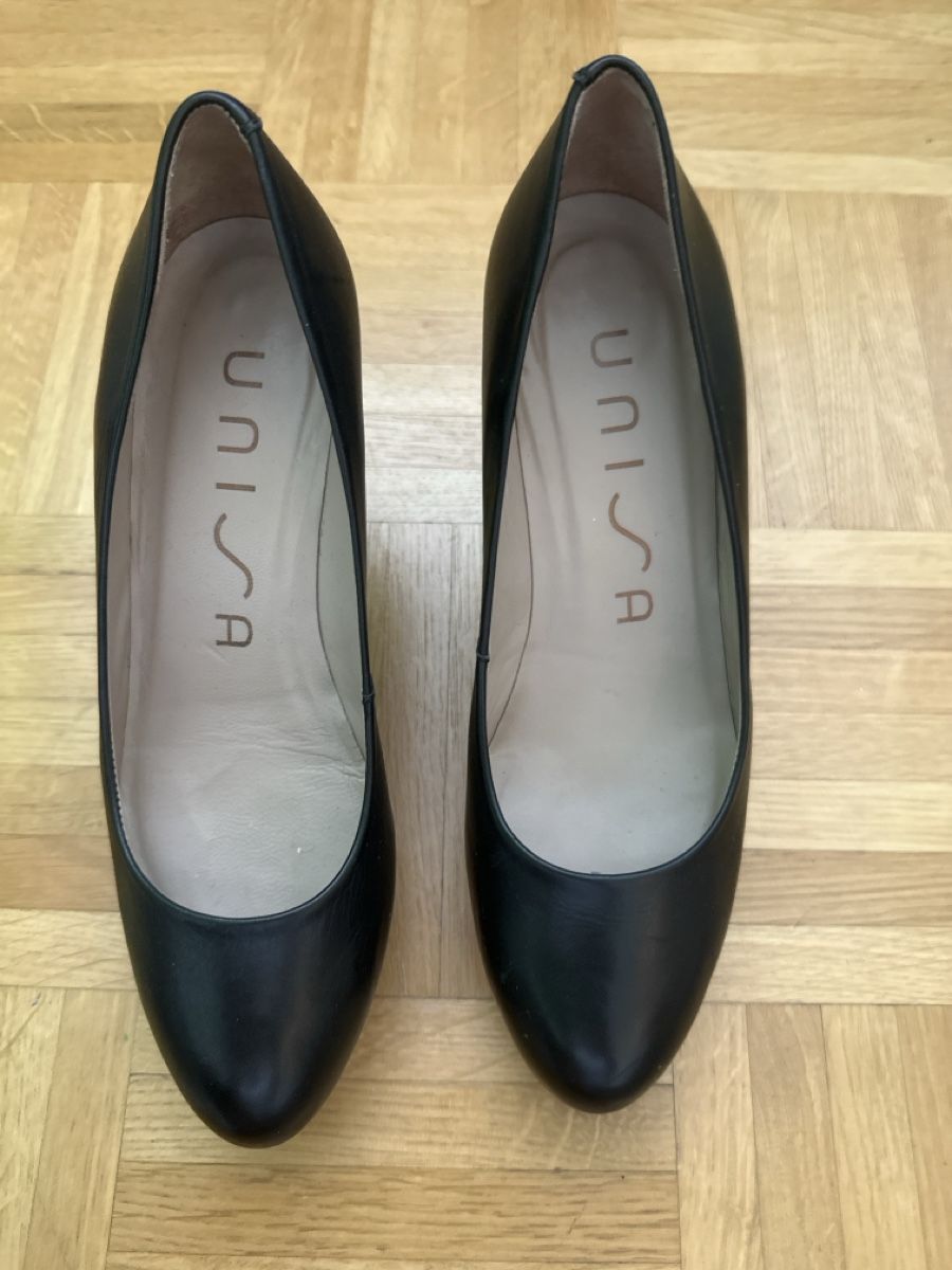 Damenschuhe: Unisa Pumps 38 – Gebraucht aus Riedikon von Torino99
