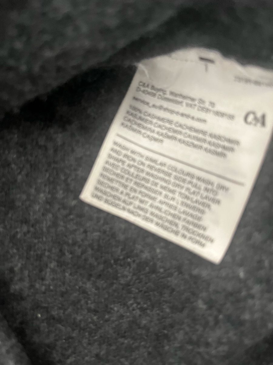C&A Lotti di vestiti: Zwei Cashmere Damen Pullover V-Ausschnitt – Usato da Olten venduto da sae_82z2 4