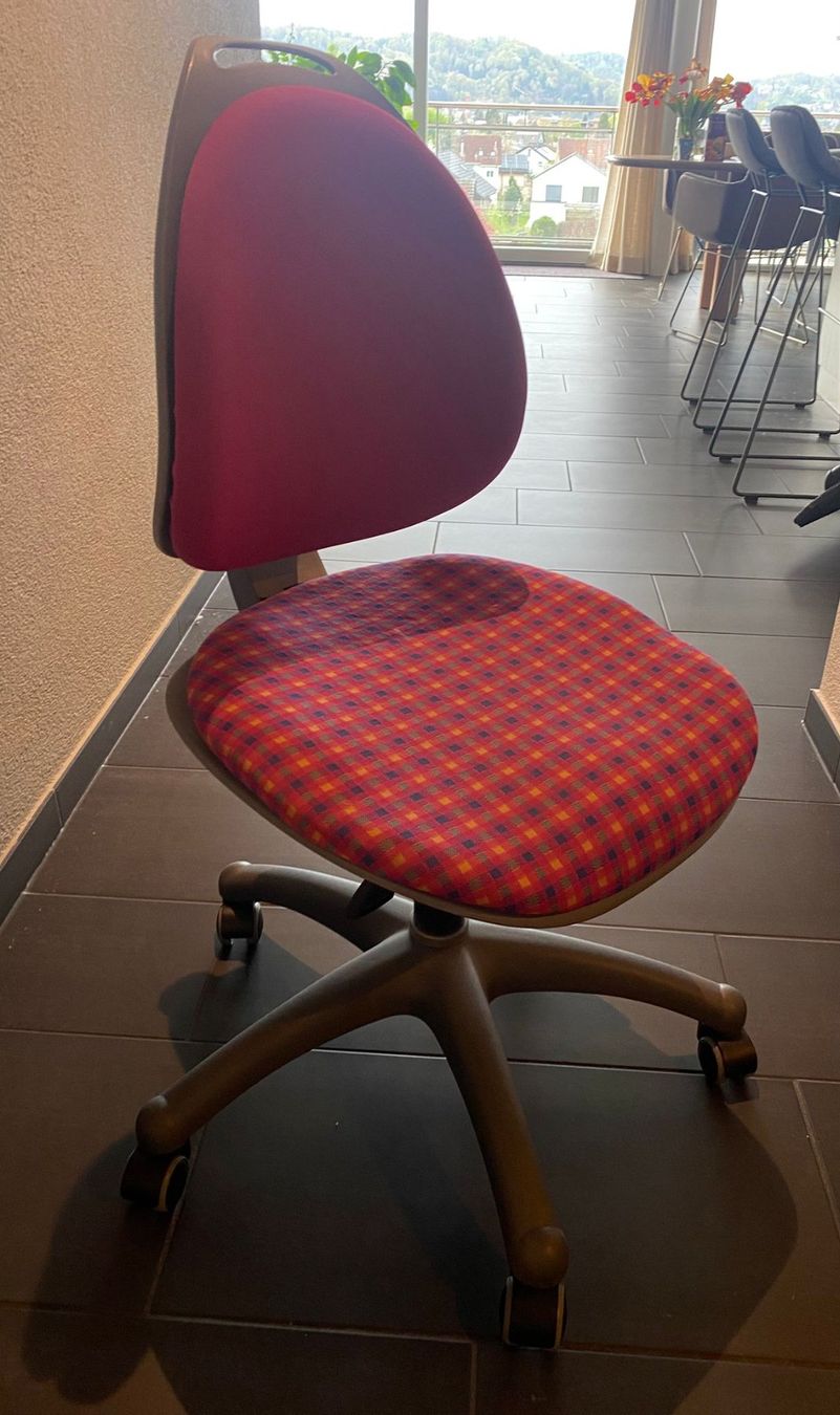 Kettler Sedie: Bürostuhl Kind - Kettler – Usato da Wettingen venduto da lun_8t9k