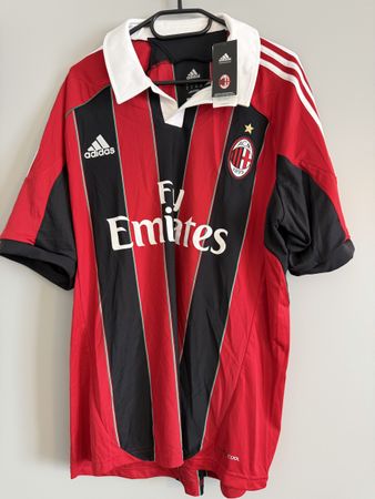 Milan Home Kit Saison 2012/2013