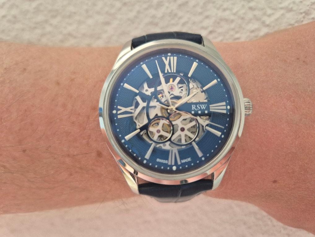 RSW Montres: RSW Swiss Watch Automatik Skeleton Herrenuhr – D'occasion à Bern par Simon241284