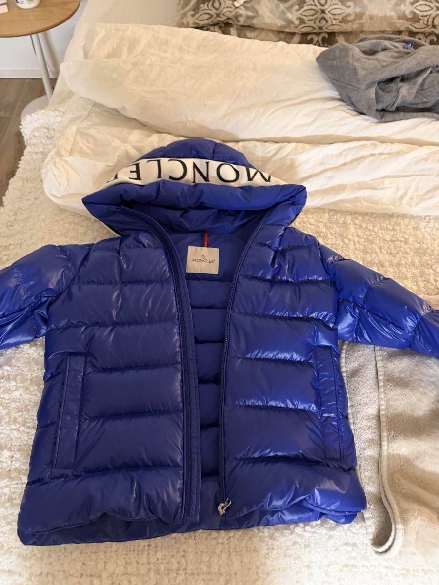 Moncler Jacken: Blaue Montcler Jacke – Gebraucht aus Wallisellen von ckohler01 6