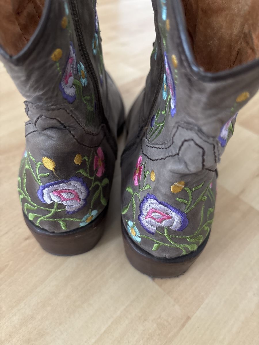 Damenschuhe: Regent Stiefeletten Gr.38 mit Blumenmuster, Top! – Gebraucht aus langenthal von rundholz7 2
