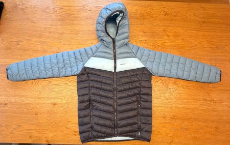 Meru Steppjacke mit Kapuze blau schwarz gebraucht