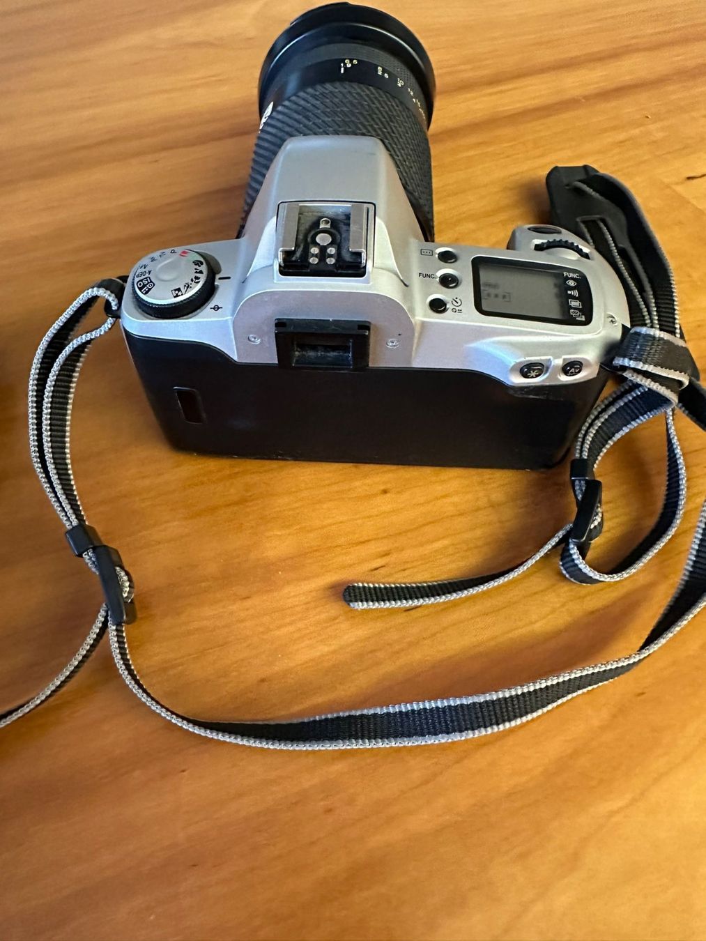 Canon Fotocamera: Canon EOS 500N Speigelreflexkamera – Usato da Burgdorf venduto da interstellar2 2