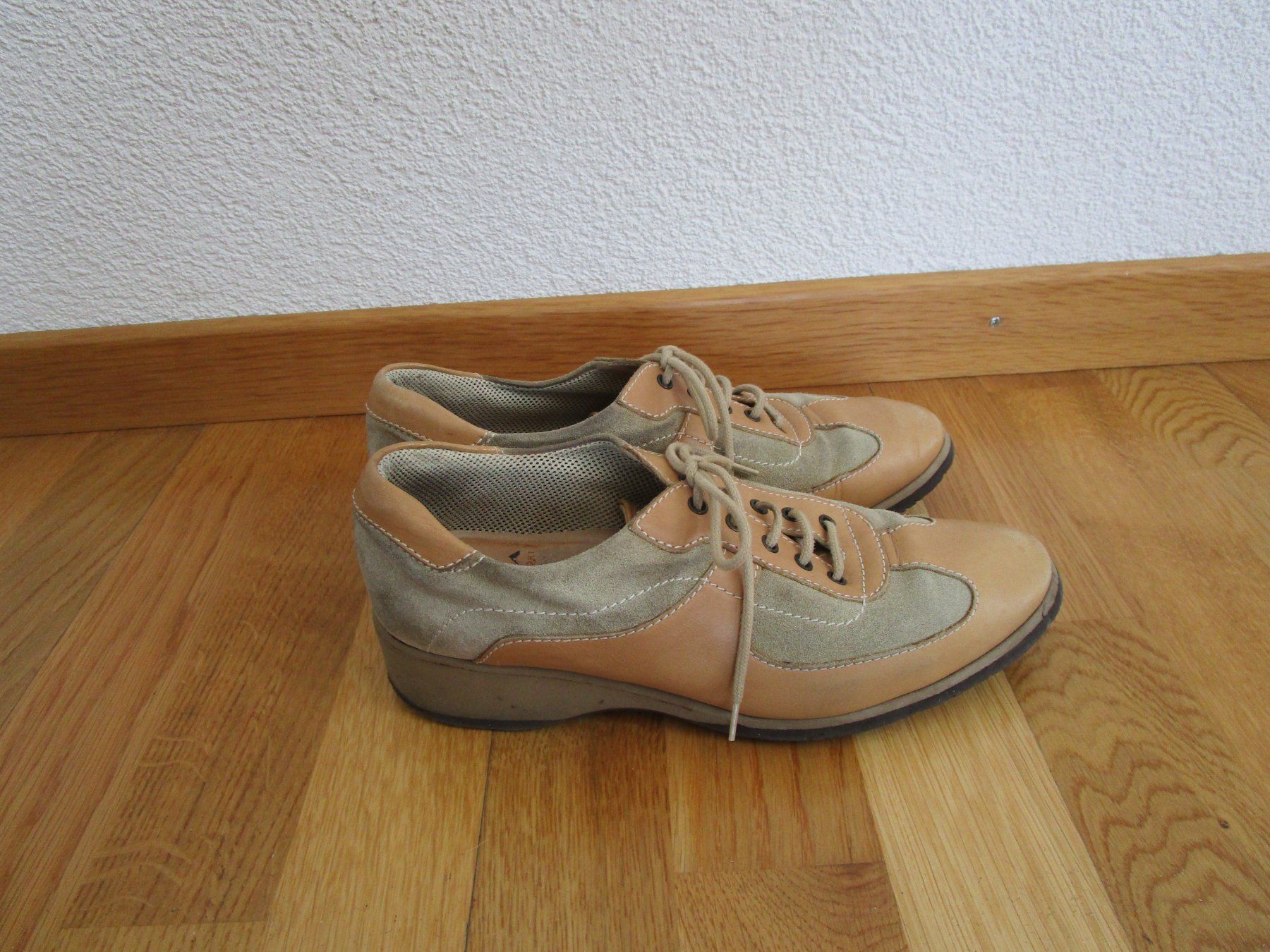 Chaussures femmes: Schuhe hellbraun – D'occasion à Langenthal par majarose 1