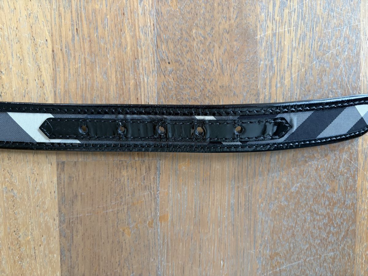 Cinture: Burberry Lackleder Gürtel – Usato da Zürich venduto da Raetselbiene 3