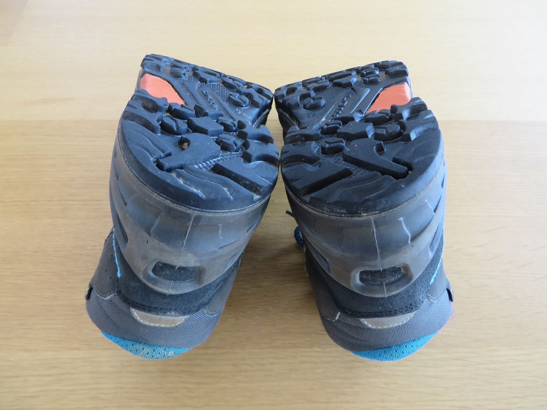 Lowa Scarpe da uomo: Wanderschuhe Lowa Gr. 35 – Usato da Rombach venduto da flor58 7