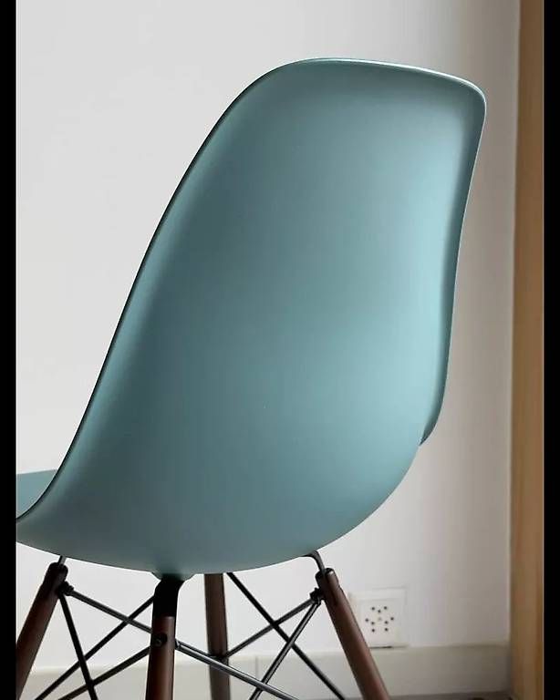 Vitra Stühle: Chaise Eames Plastic Side chair DSW - VITRA Stuhl – Gebraucht aus Savièse von KITATORI.ch 3
