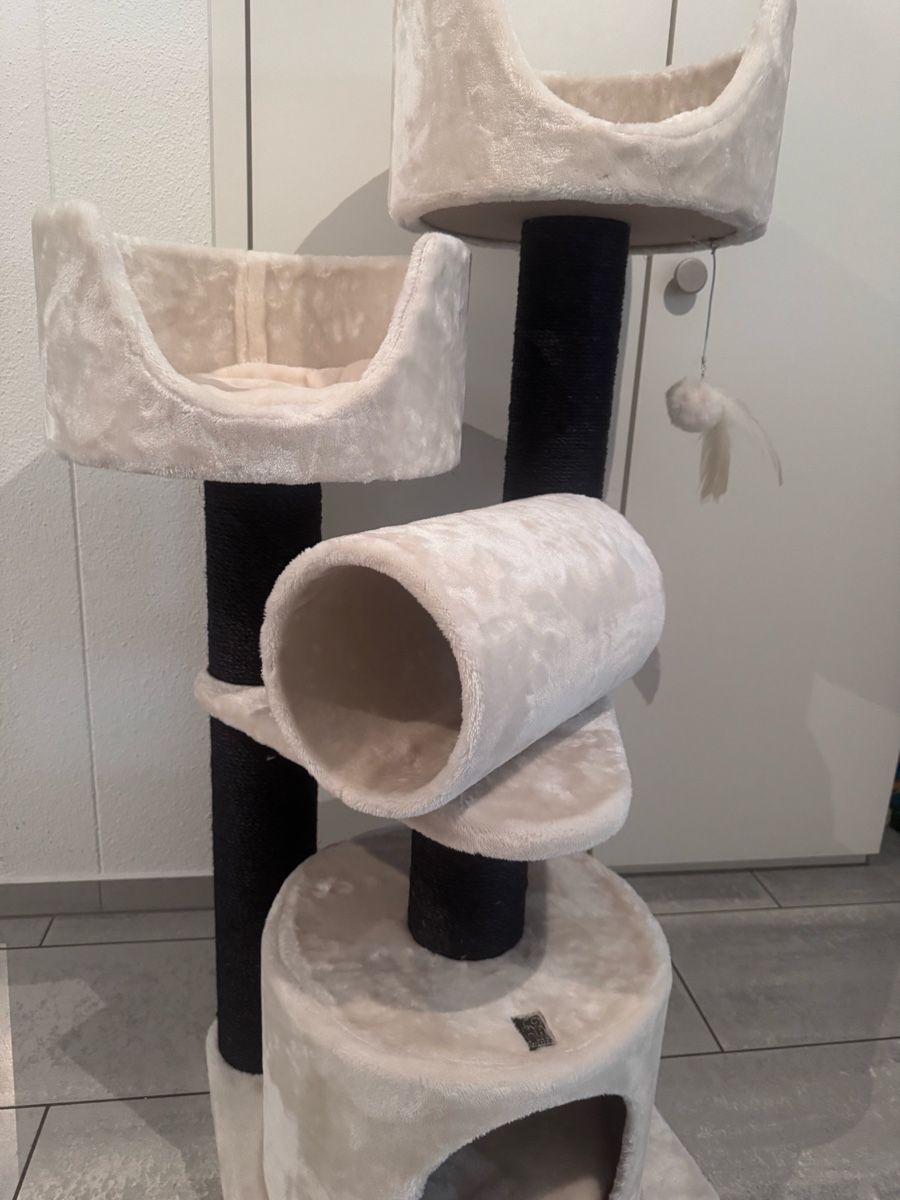 Katzenbaum - Kratzbaum: Katzenbaum 🐈 – Neu (gemäss Beschreibung) aus Ebikon von Giroflee83 2