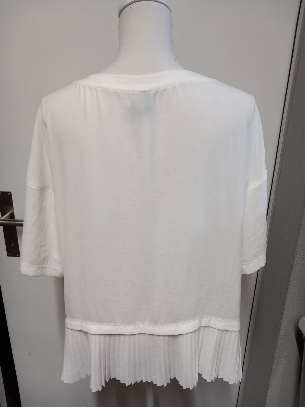 Marc Cain T-shirt: MarcCain elegantes Shirt Gr.L mit Plissee – Usato da Gwatt (Thun) venduto da umwelt-brocki 1