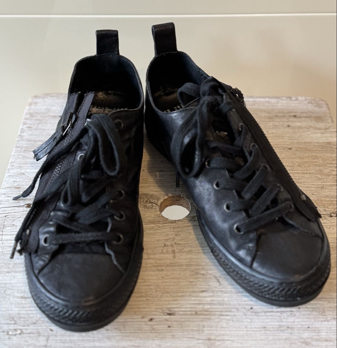 Rundholz Scarpe da donna: Sneaker von RUNDHOLZ, Grösse 35/36 - sehr GROSS geschnitten – Usato da Chur venduto da Lilo_Pulver