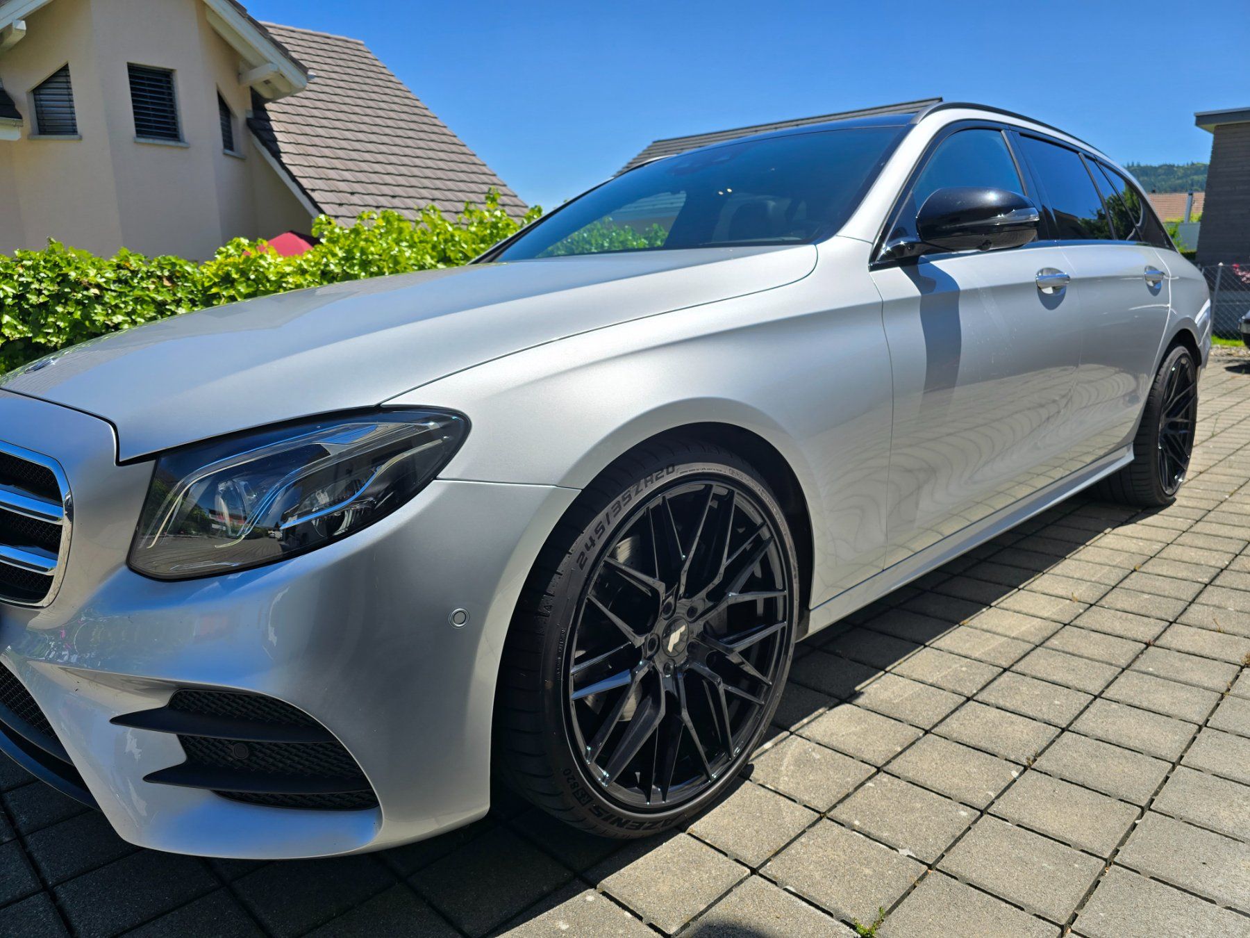 Mercedes-Benz Automobili: Mercedes E220 d 4 Matic AMG-Line – Usato da Gontenschwil venduto da RM9093 9
