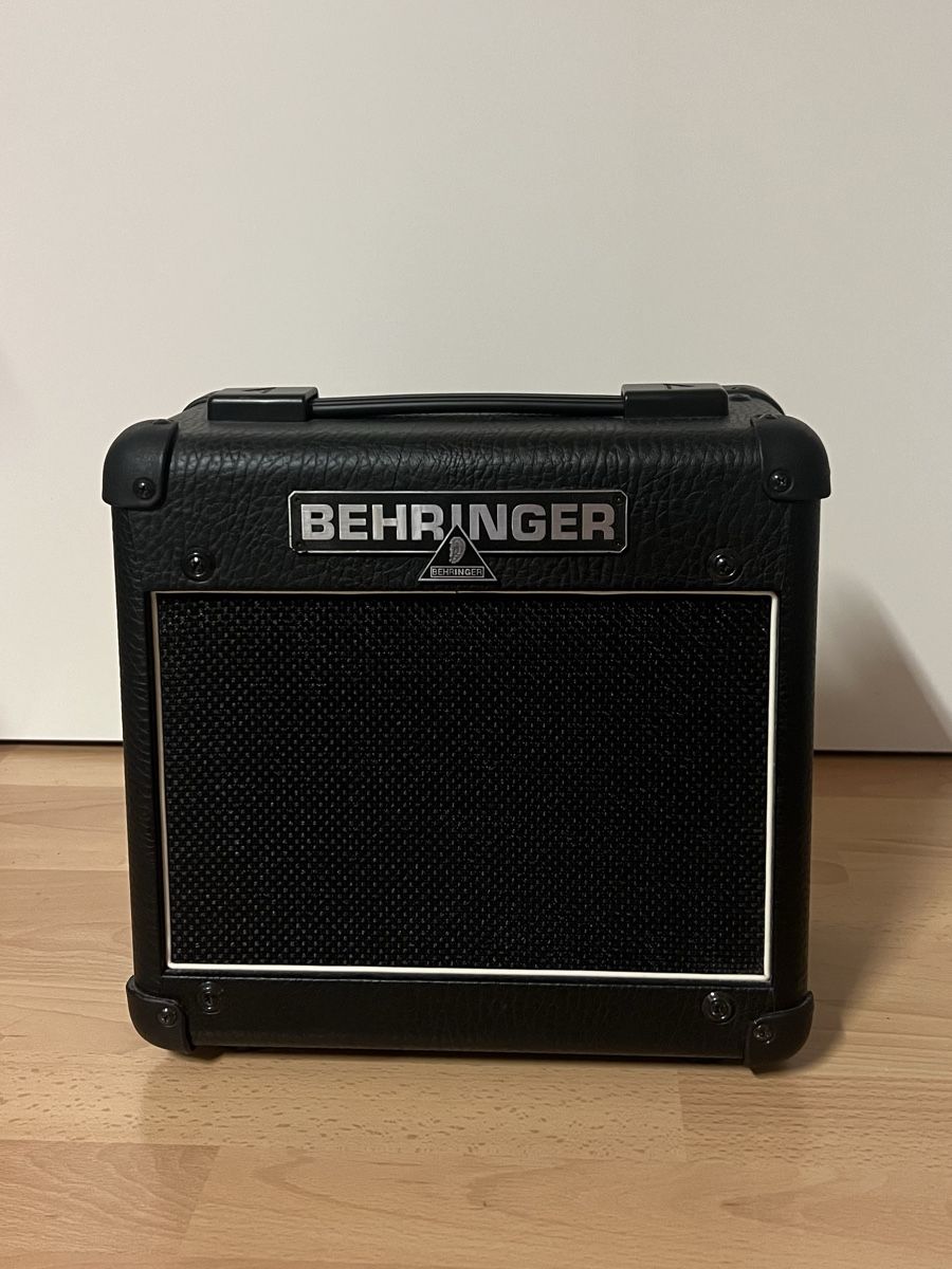 Behringer Amplificateurs: Kleiner Behringer AMP – D'occasion à Oekingen par steph.67