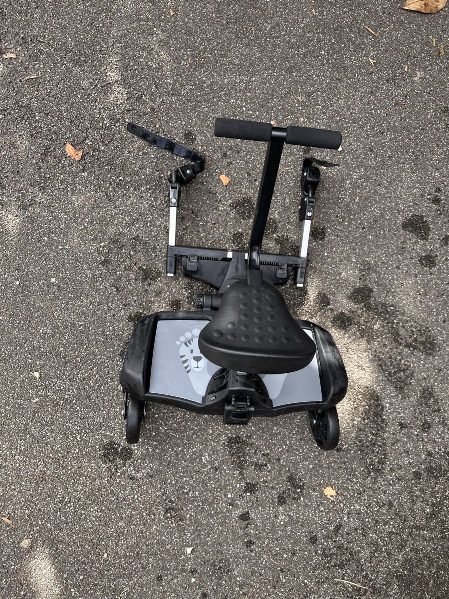 Fillikid Accessoires pour poussettes: Fillikid Trittbrett / Buggyboard mit Sitz – D'occasion à Riehen par jac_f2nl