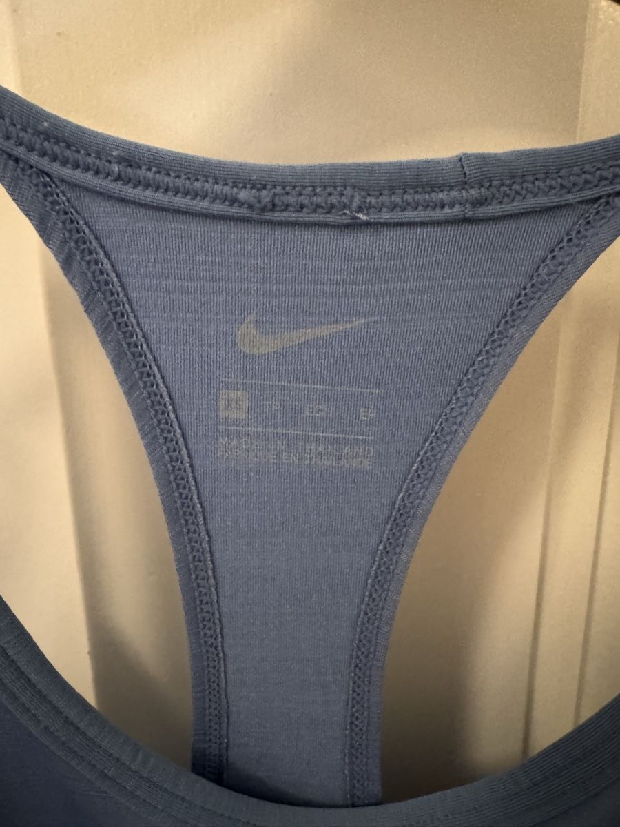 Nike Top: Nike Sporttop Grösse XS – Usato da Bern venduto da chr_y8f7 2
