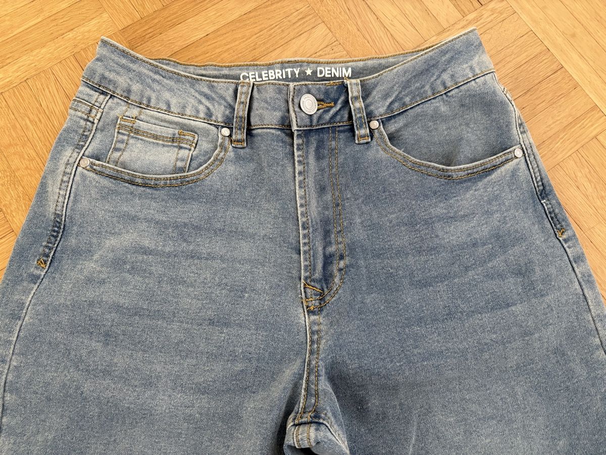 Jeans: Weite Jeans – Nuovo (secondo la descrizione) da Allschwil venduto da basilea017 1