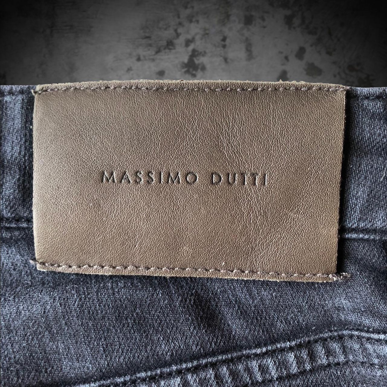 Massimo Dutti Jeans: Jeans Massimo Dutti Slim Fit Black Men 34 – Usato da Genève venduto da ang_7j7j 2
