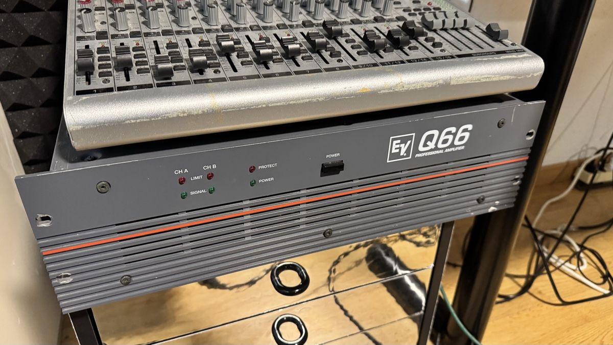 Behringer Console di mixaggio: Behringer Eurorack UB2442FX-Pro – Usato da Wetzikon ZH venduto da LabinotS02 1