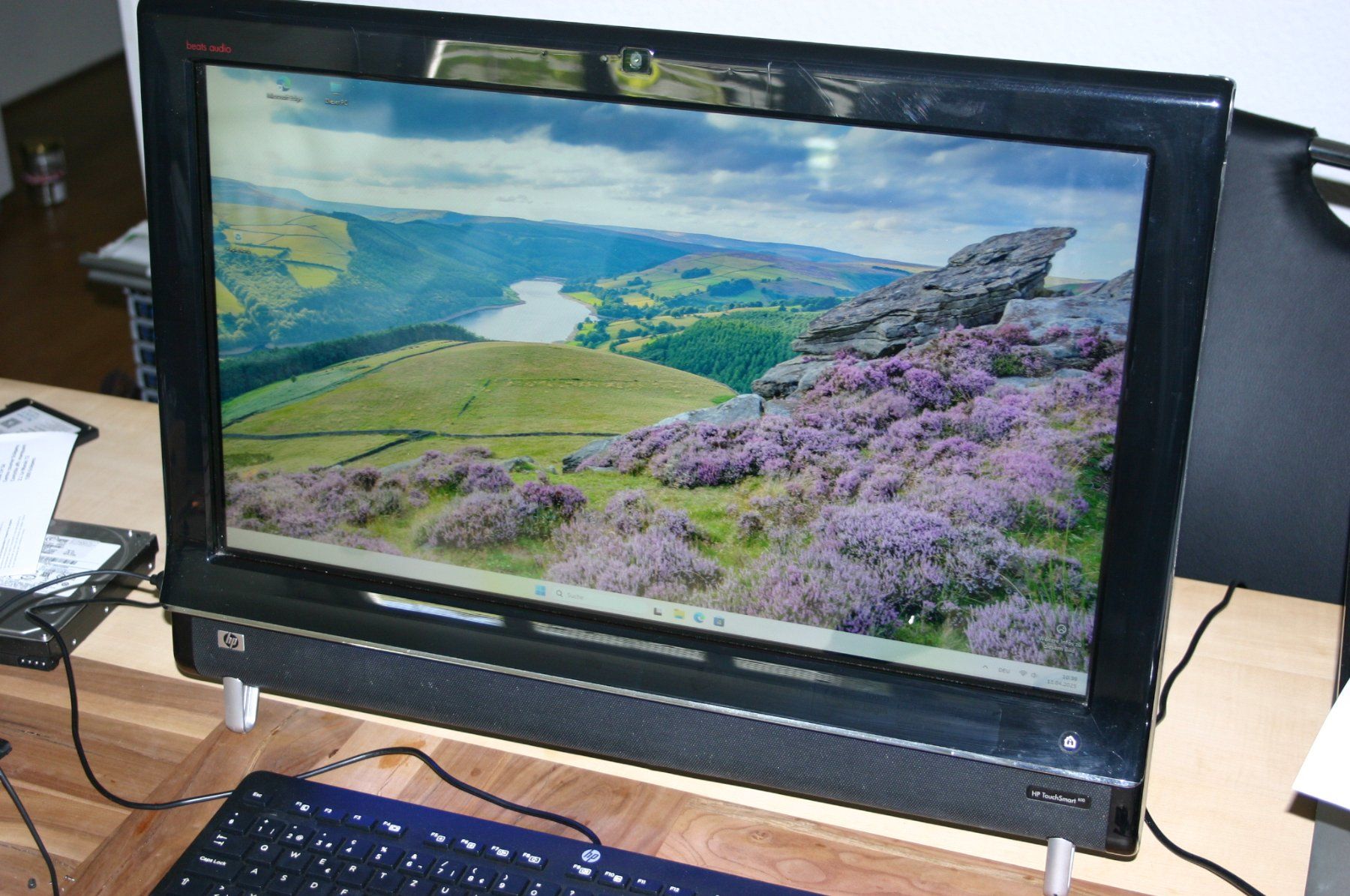 Hewlett Packard PC: HP Touchsmart 600 AIO All In One mit SSD und Windows 11 – Usato da Stettlen venduto da Bigjm 1