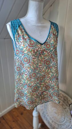 NILE atelier   🧡💙💛    leichte bluse  Grösse S