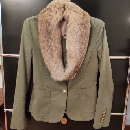 IQ Berlin leichte Jacke mit Pelzkragen