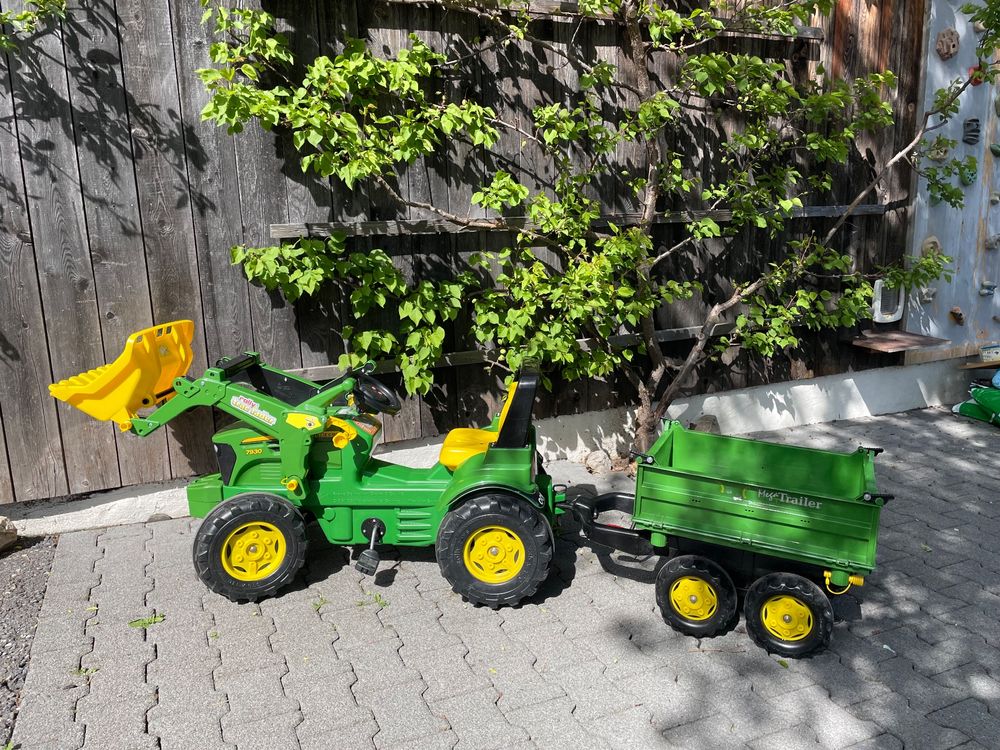 Tracteur à Pédales Rolly Toys John Deere 7930 – Siège Réglable, Pneus Silencieux, Dès 3 Ans