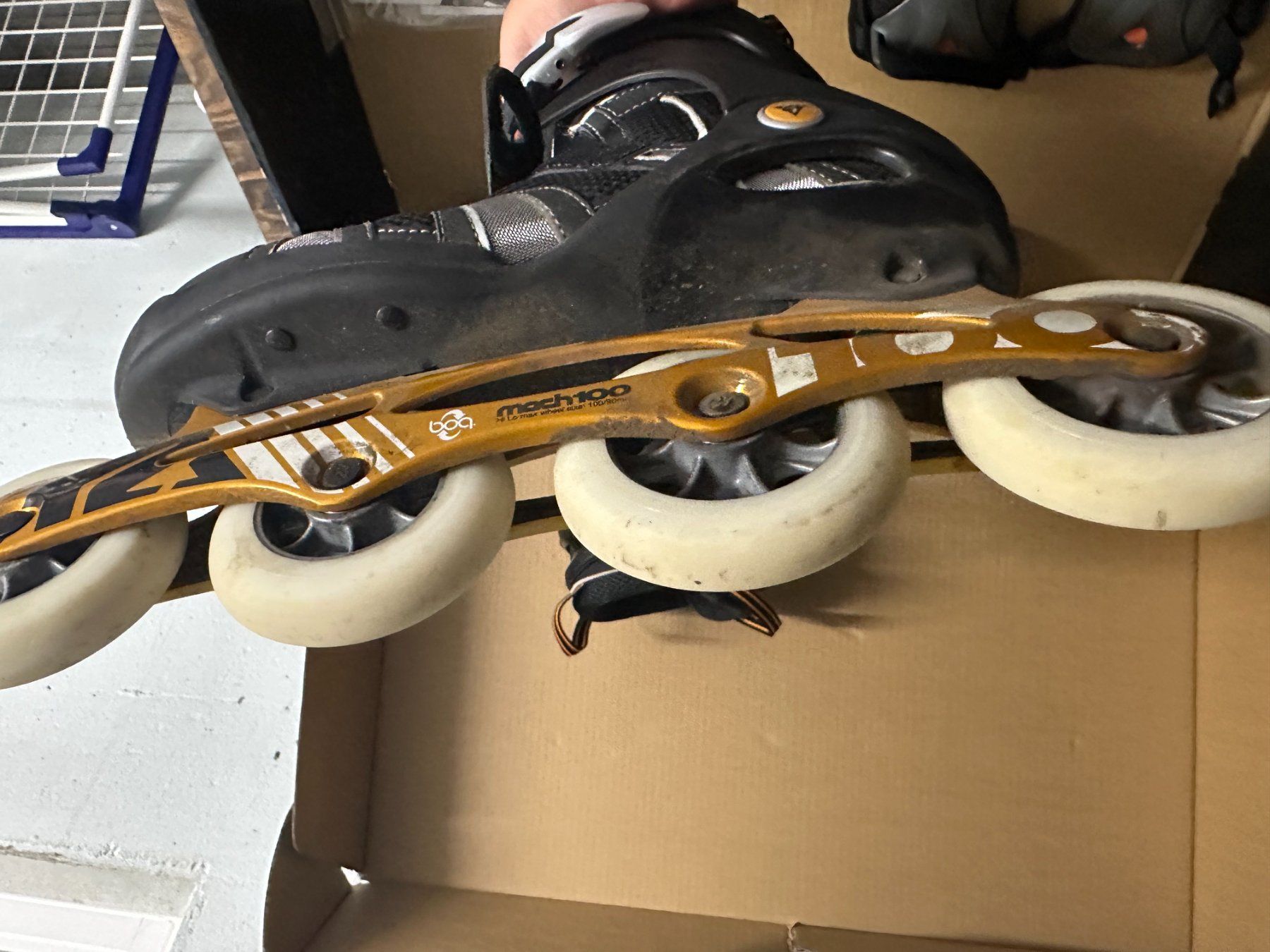 K2 Pattini in linea & Pattini a rotelle: Inlineskates Mach100 schwarz gold Grösse 44.5 – Usato da Bülach venduto da eugig5 1