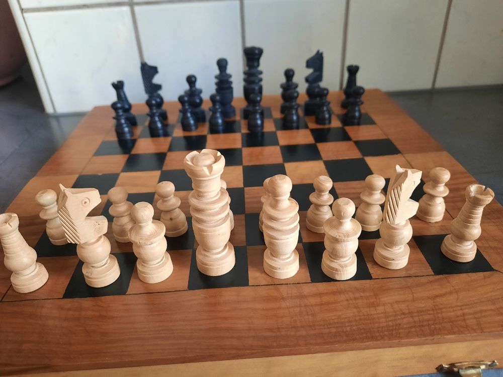 ANCIEN JEU D'ÉCHEC en Albâtre EUR 22,00 - FR