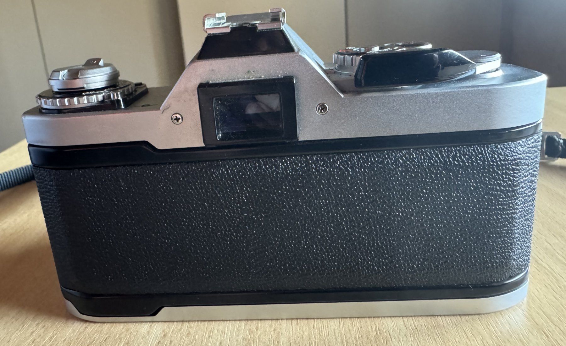 Canon Appareil photo: Canon Kamera AV-1 – D'occasion à Diepoldsau par preisparadies-ch 1