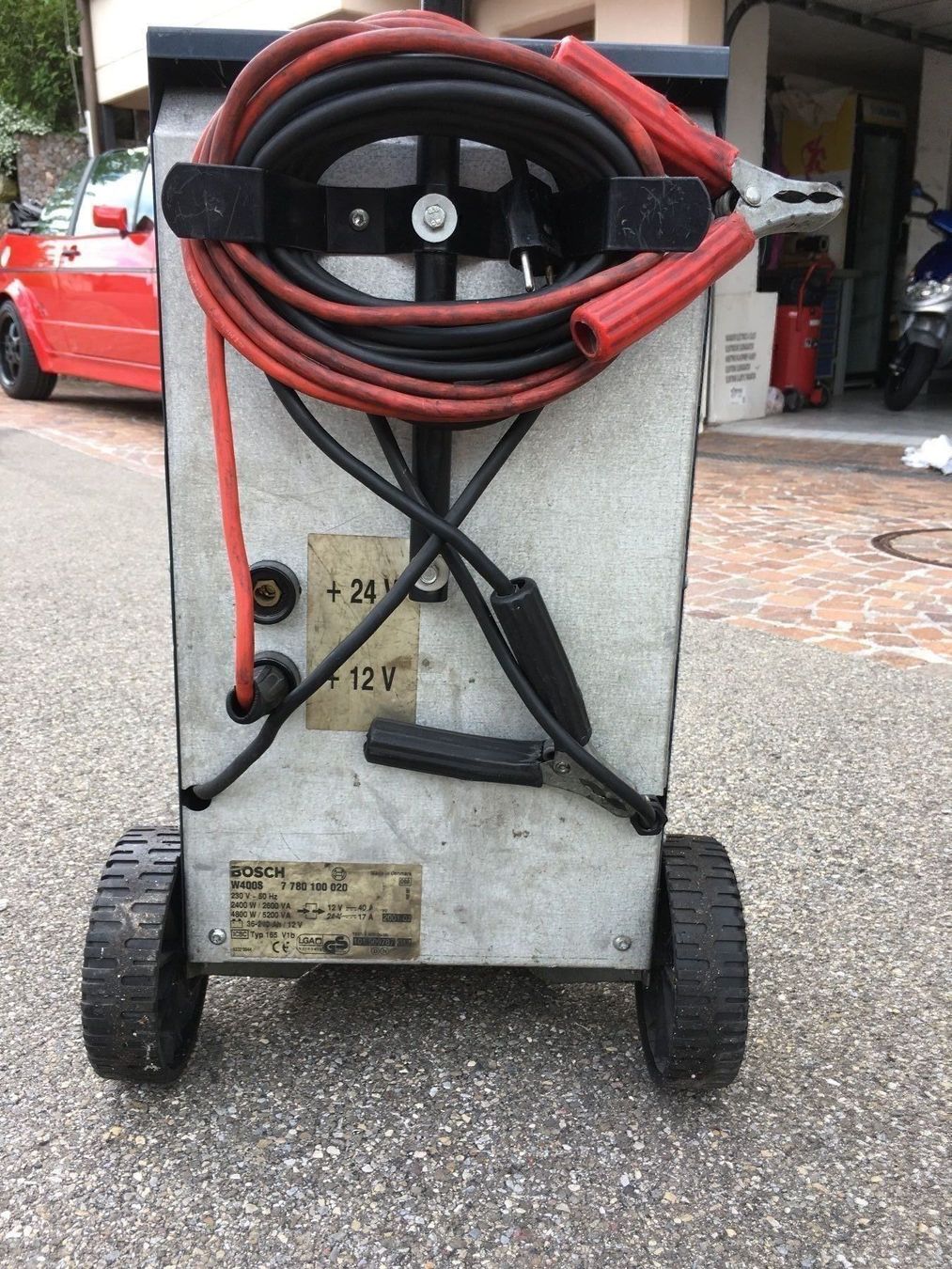 Bosch Caricatori & Batterie: Bosch W400S Batterie Ladegeräte – Usato da Nürensdorf venduto da GR5050 3