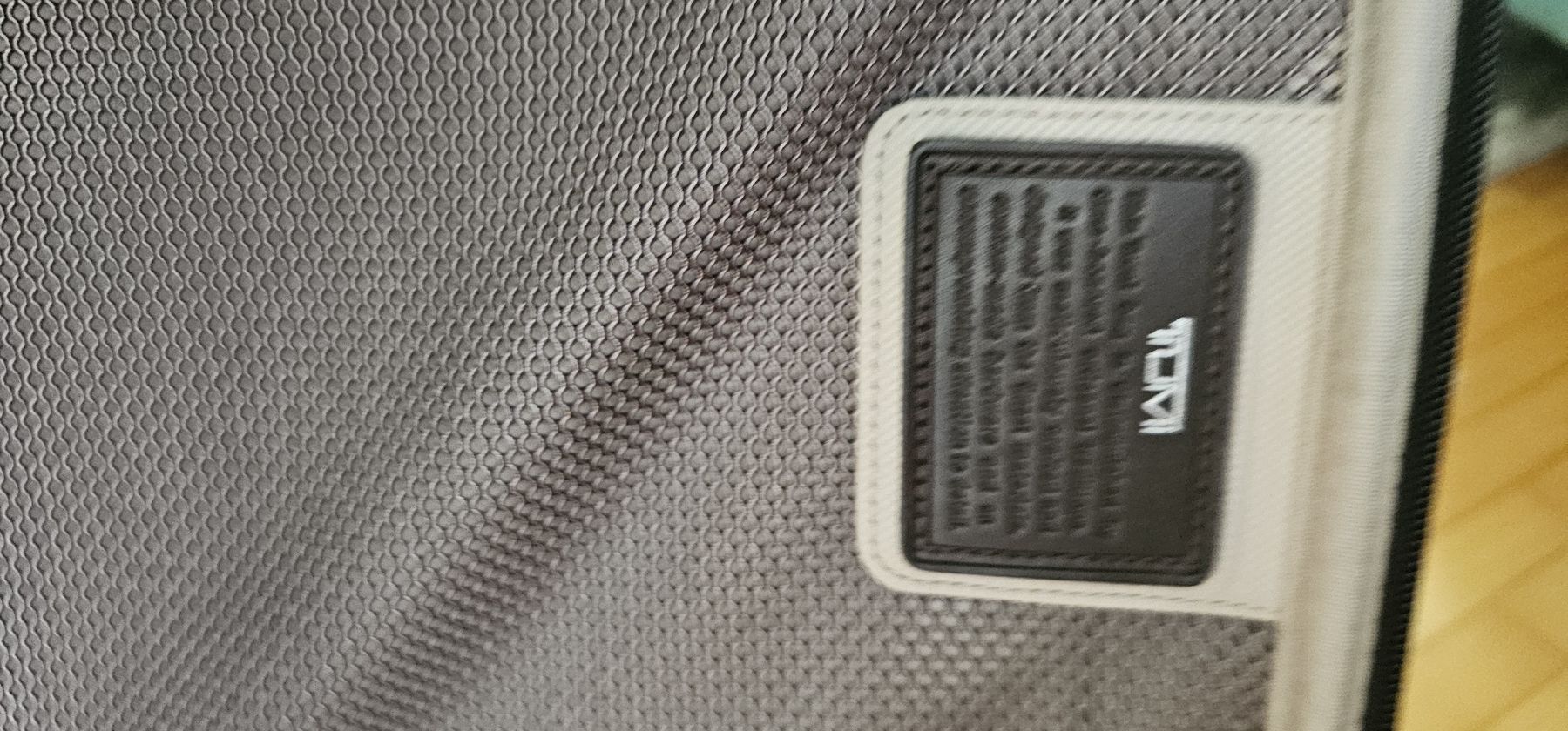 Tumi Valigie: TUMI Tegra-Lite Front Pocket erweiterbar Handgepäck – Usato da Riedikon venduto da Winter21. 6