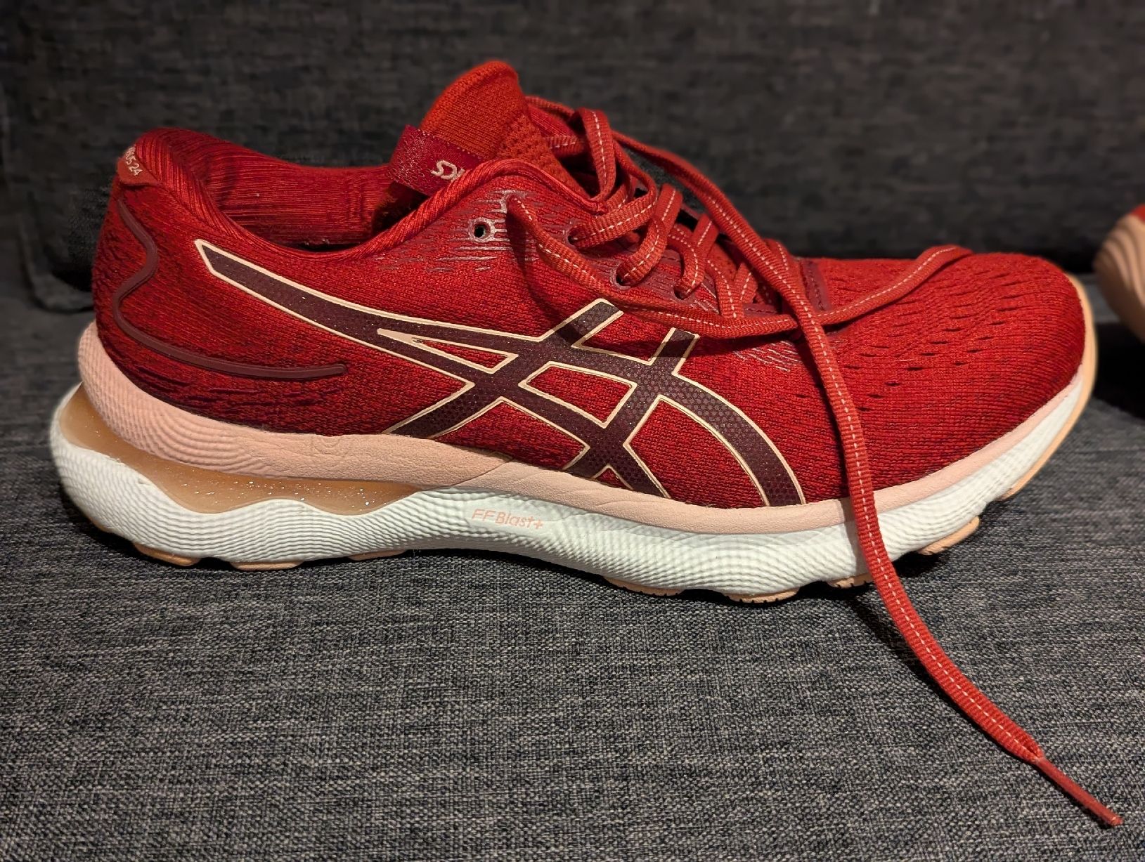 Asics Scarpe da uomo: Asics Gel Nimbus 24, Grösse 39.5 – Usato da Zofingen venduto da Droni_A 7