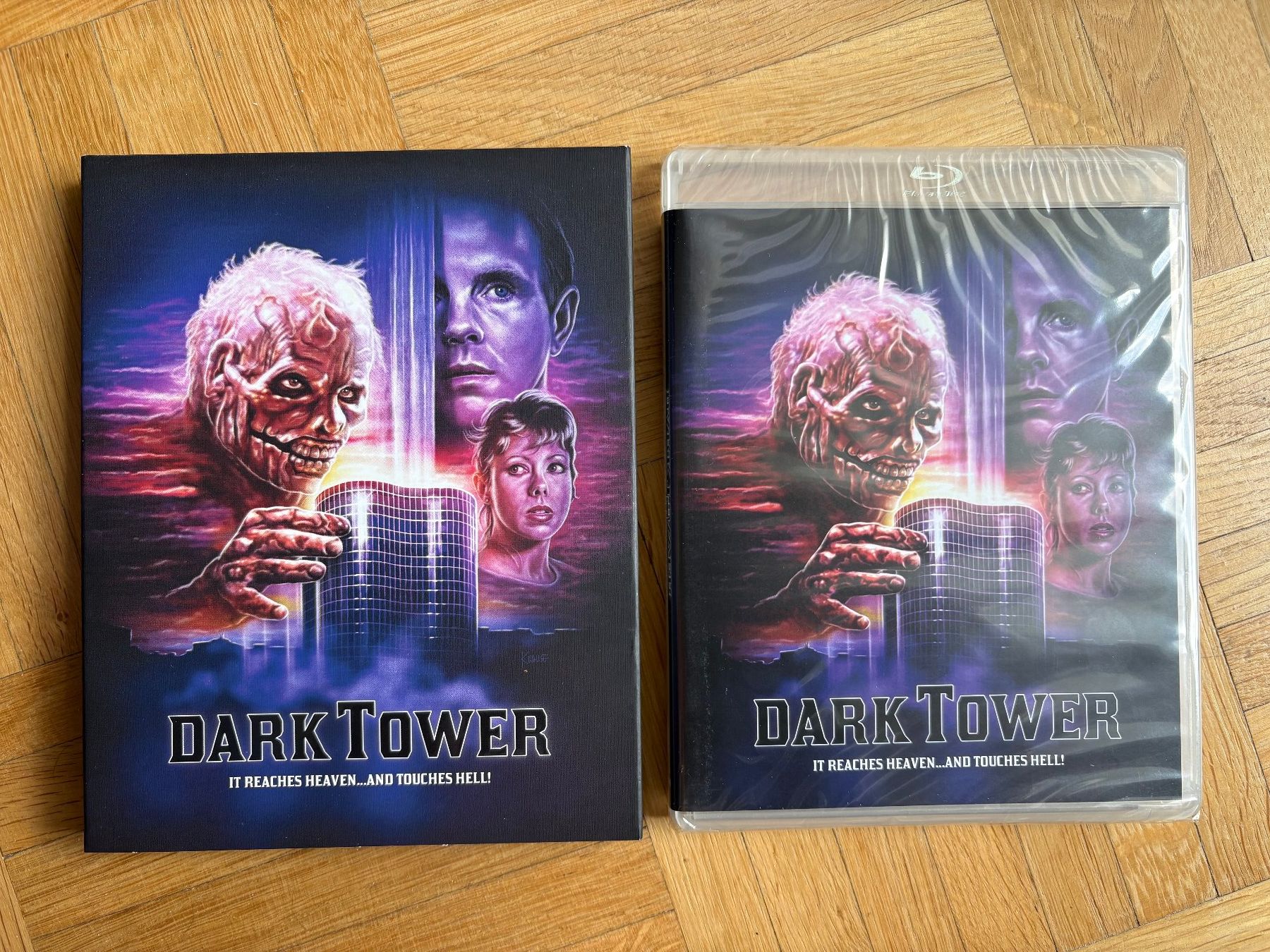 Tutti i DVDs: Dark Tower - mit Slipcover - Blu-ray – Nuovo e nell'imballaggio originale da Zürich venduto da Malcom