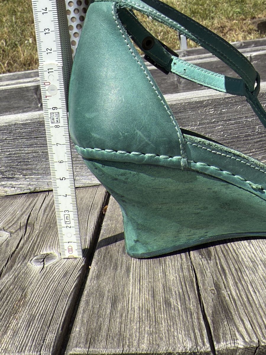 Scarpe da donna: Sommerschuhe mit Keilabsatz Gr. 40 – Usato da Lostorf venduto da Ka_schmi 6