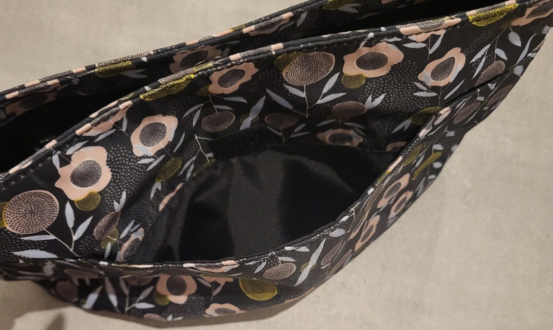 Sacs femmes: Pochette Carpisa – Neuf (Voir description) à Castione par Argi_R 6